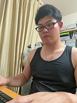 Snapshot of shun_201 chatting on July 8, 12:53 pm shun 201 online show from July 8, 12:53 pm