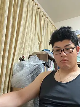 Snapshot of shun_201 chatting on July 11, 1:14 pm shun 201 online show from July 11, 1:14 pm
