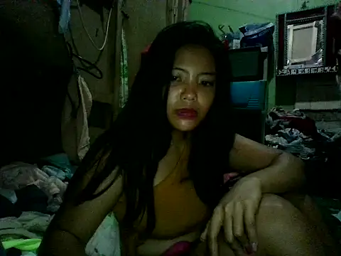 juicyredt online show from May 11, 8:17 pm