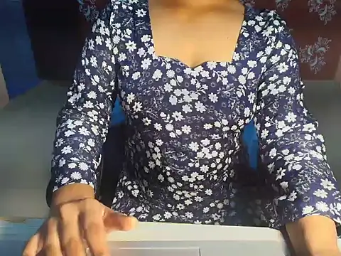 Hotty Girl147 online show from July 25, 8:12 am