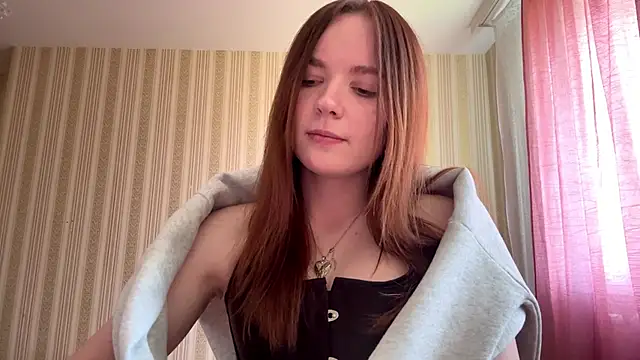 FransiscaLauderback online show from April 22, 8:39 am