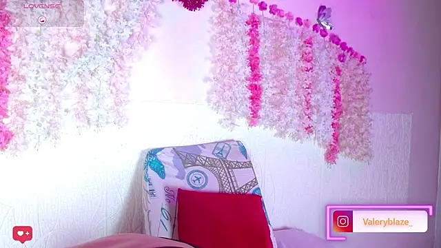 Snapshot of ValeryBlaze_ chatting on July 16, 7:09 pm ValeryBlaze online show from July 16, 7:09 pm