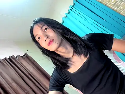 Snapshot of urnaughty_kim chatting on June 25, 3:39 am urnaughty kim online show from June 25, 3:39 am