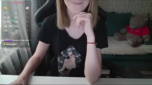  AlliceCullen  online show from April 26, 3:42 pm