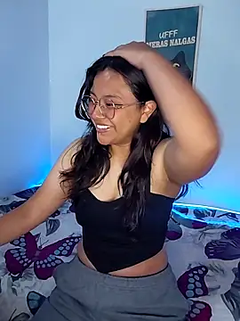 Snapshot of _Juno chatting on June 2, 3:58 pm Juno online show from June 2, 3:58 pm