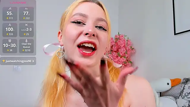 TwinkleFox online show from May 1, 1:54 am