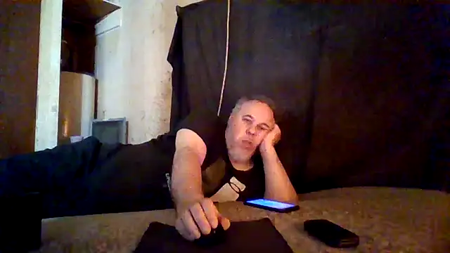 Snapshot of Nightshade1195 chatting on May 2, 10:59 pm Nightshade1195 online show from May 2, 10:59 pm