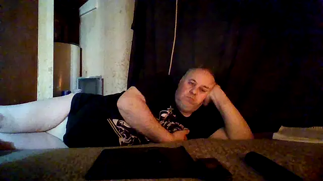 Snapshot of Nightshade1195 chatting on May 21, 6:04 pm Nightshade1195 online show from May 21, 6:04 pm
