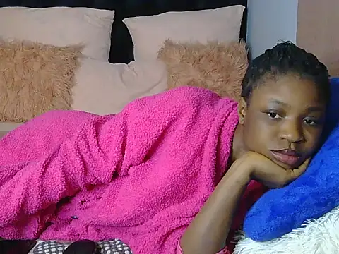 Snapshot of julianaa19 chatting on April 28, 4:56 pm julianaa19 online show from April 28, 4:56 pm