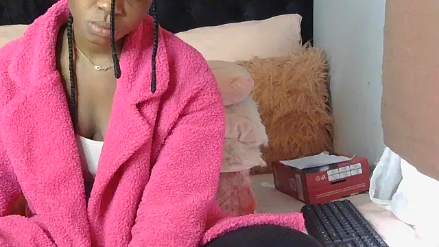 Snapshot of julianaa19 chatting on June 10, 6:12 am julianaa19 online show from June 10, 6:12 am