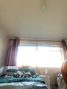 Snapshot of Livistreetxx chatting on June 12, 4:50 pm Livistreetxx online show from June 12, 4:50 pm