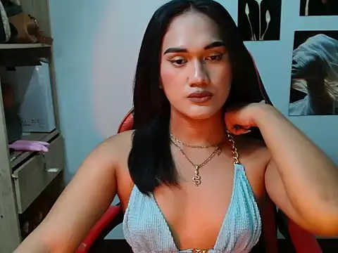 Snapshot of YourHot_Nica chatting on April 29, 3:38 pm YourHot Nica online show from April 29, 3:38 pm
