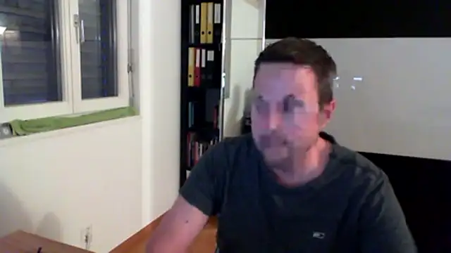 FeelFree88-ZH online show from April 27, 6:50 pm