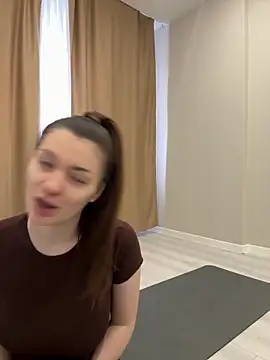 Emmy Boobssss online show from May 2, 8:52 am