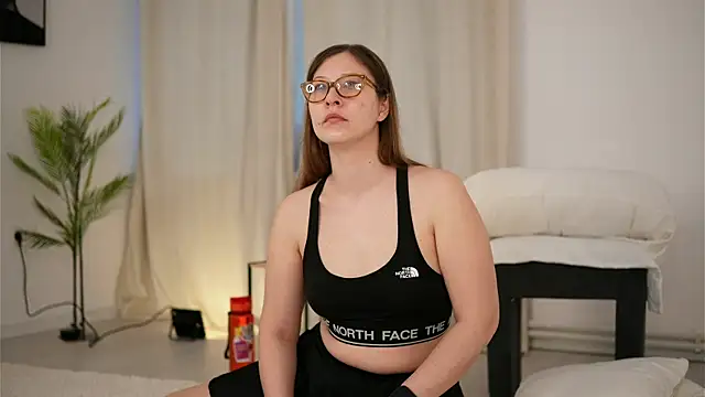 KateQuinn online show from May 13, 3:37 am