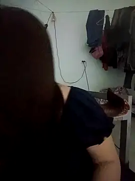 Truxcy1 online show from April 22, 8:17 am