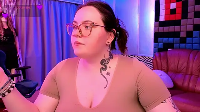 CatherineClaire online show from July 18, 4:44 pm