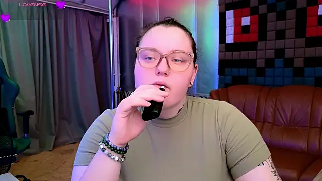 CatherineClaire online show from July 25, 4:26 pm