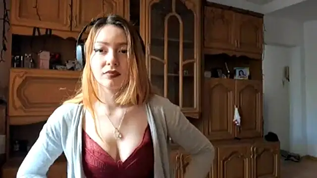 LubaGiovanni online show from April 27, 8:01 am