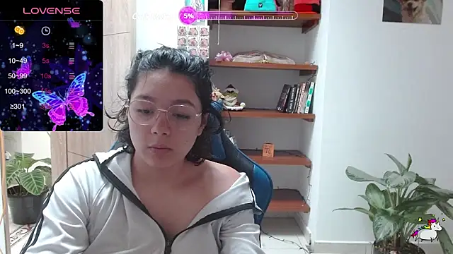 trixietangg online show from April 20, 4:54 pm