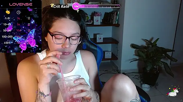 trixietangg online show from April 27, 2:09 am