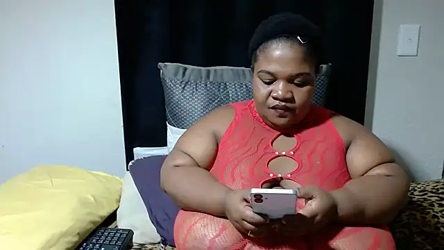 Snapshot of BBWMIDGET40 chatting on May 30, 4:37 pm BBWMIDGET40 online show from May 30, 4:37 pm
