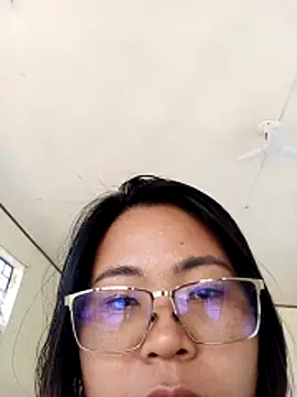 Snapshot of osang08 chatting on May 7, 5:24 am osang08 online show from May 7, 5:24 am