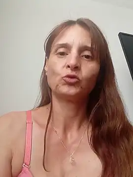 Snapshot of LissaBelaa chatting on July 24, 11:19 am LissaBelaa online show from July 24, 11:19 am