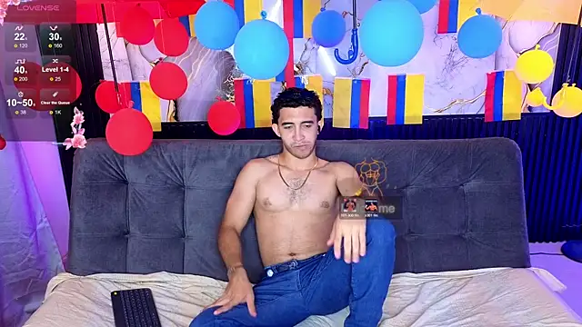 Snapshot of caius_bigcock1 chatting on July 7, 3:31 am caius bigcock1 online show from July 7, 3:31 am