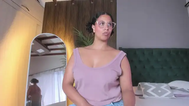 Snapshot of Chloefixxx chatting on July 4, 8:59 pm Chloefixxx online show from July 4, 8:59 pm