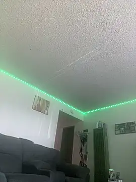 hughhefner10000 online show from April 21, 4:01 pm