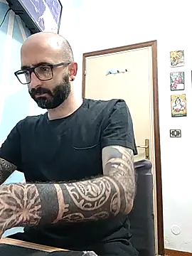 tatuatoreveneto online show from April 21, 7:50 pm