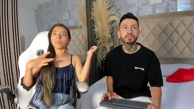 StevenAndLaura online show from April 24, 8:22 pm