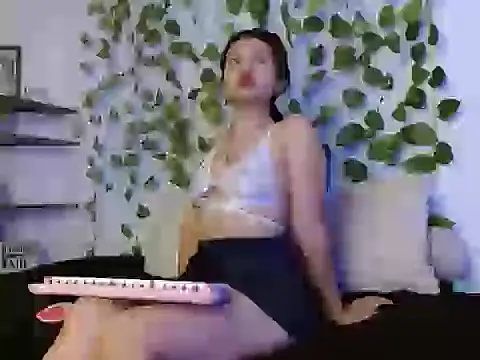 Snapshot of Jennal-Guerrero chatting on May 15, 11:56 pm Jennal-Guerrero online show from May 15, 11:56 pm