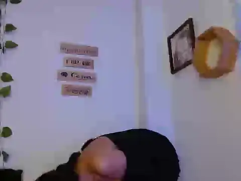 Snapshot of Jennal-Guerrero chatting on May 20, 11:44 pm Jennal-Guerrero online show from May 20, 11:44 pm