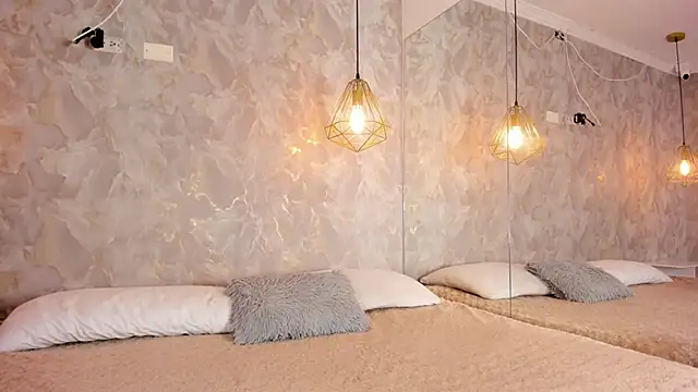 safiya angels online show from April 21, 6:41 am