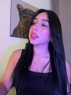 IsabellaNoir  online show from April 28, 10:15 pm