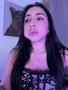 IsabellaNoir  online show from May 2, 9:31 pm