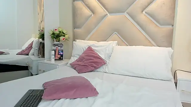 BigboobsVioleta online show from April 22, 11:45 am