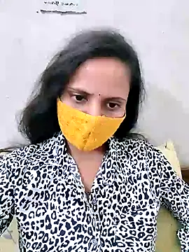 Snapshot of Cutie_Neetu chatting on May 9, 6:24 pm Cutie Neetu online show from May 9, 6:24 pm