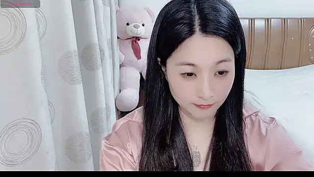 Snapshot of D-Misslu chatting on June 27, 1:17 pm D-Misslu online show from June 27, 1:17 pm