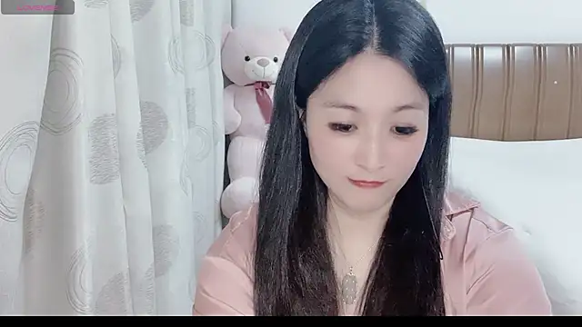 Snapshot of D-Misslu chatting on July 1, 1:02 pm D-Misslu online show from July 1, 1:02 pm