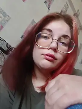 LoisFox online show from May 6, 11:59 am