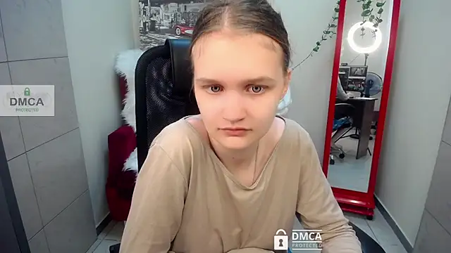  donnaSia  online show from June 19, 9:13 am