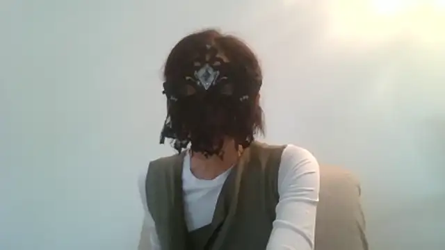 Snapshot of HelenTiAscolta chatting on May 7, 1:16 pm HelenTiAscolta online show from May 7, 1:16 pm
