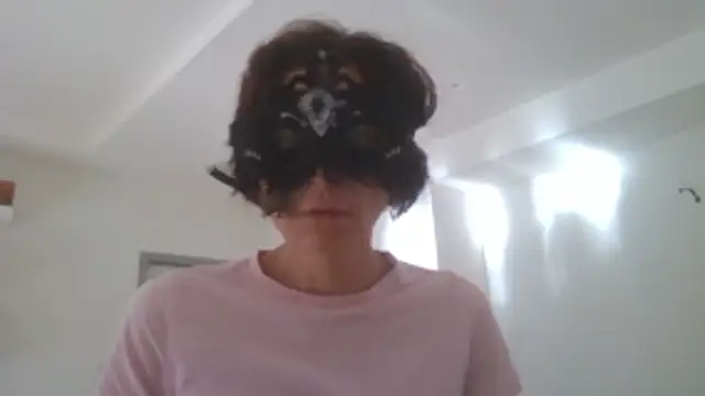 Snapshot of HelenTiAscolta chatting on June 6, 4:23 pm HelenTiAscolta online show from June 6, 4:23 pm