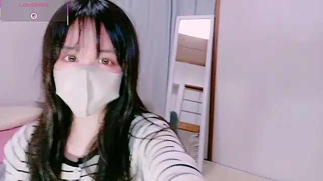 mayu chan  online show from May 1, 11:48 am