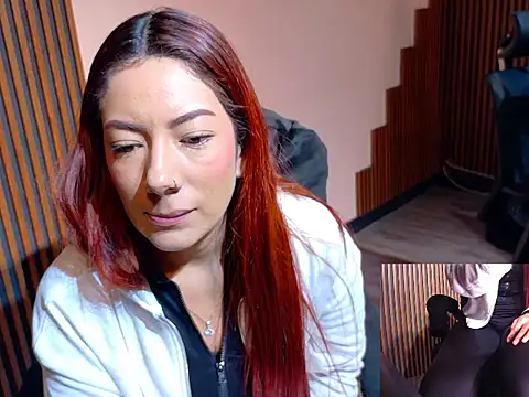 Snapshot of MissOffice_ chatting on May 12, 12:46 pm MissOffice online show from May 12, 12:46 pm