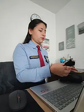 Snapshot of Queen_linda1 chatting on May 19, 12:11 pm Queen linda1 online show from May 19, 12:11 pm