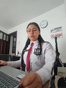 Snapshot of Queen_linda1 chatting on May 28, 12:46 pm Queen linda1 online show from May 28, 12:46 pm